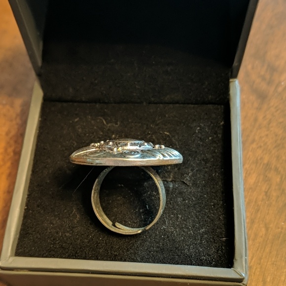 Funky ring - Picture 2 of 2